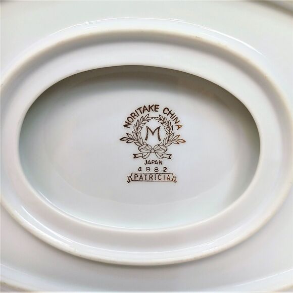 Noritake Patricia 9"x6" Gravy Boat attached underplate White w/ Gold Trim 4982 - Picture 4 of 4